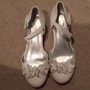 White dress shoes for girls with heel